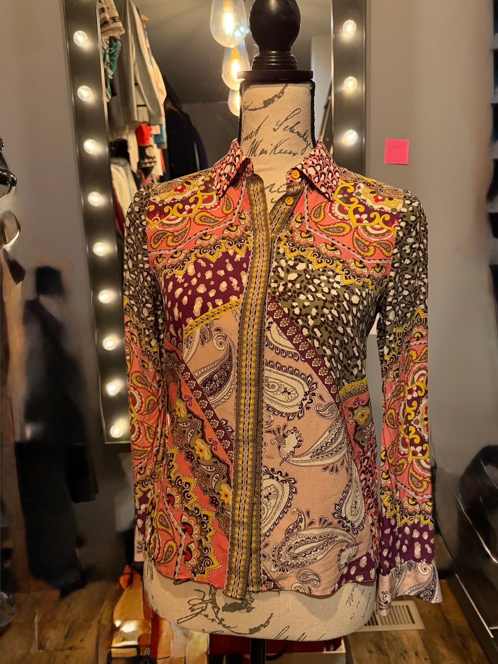 Alice & Olivia beautiful Paisley Patchwork Button-Up Blouse in Pink and Burgundy